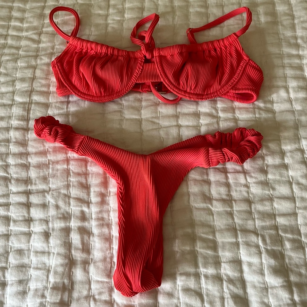 Kulani Kinis Coral Ribbed Bikini Set